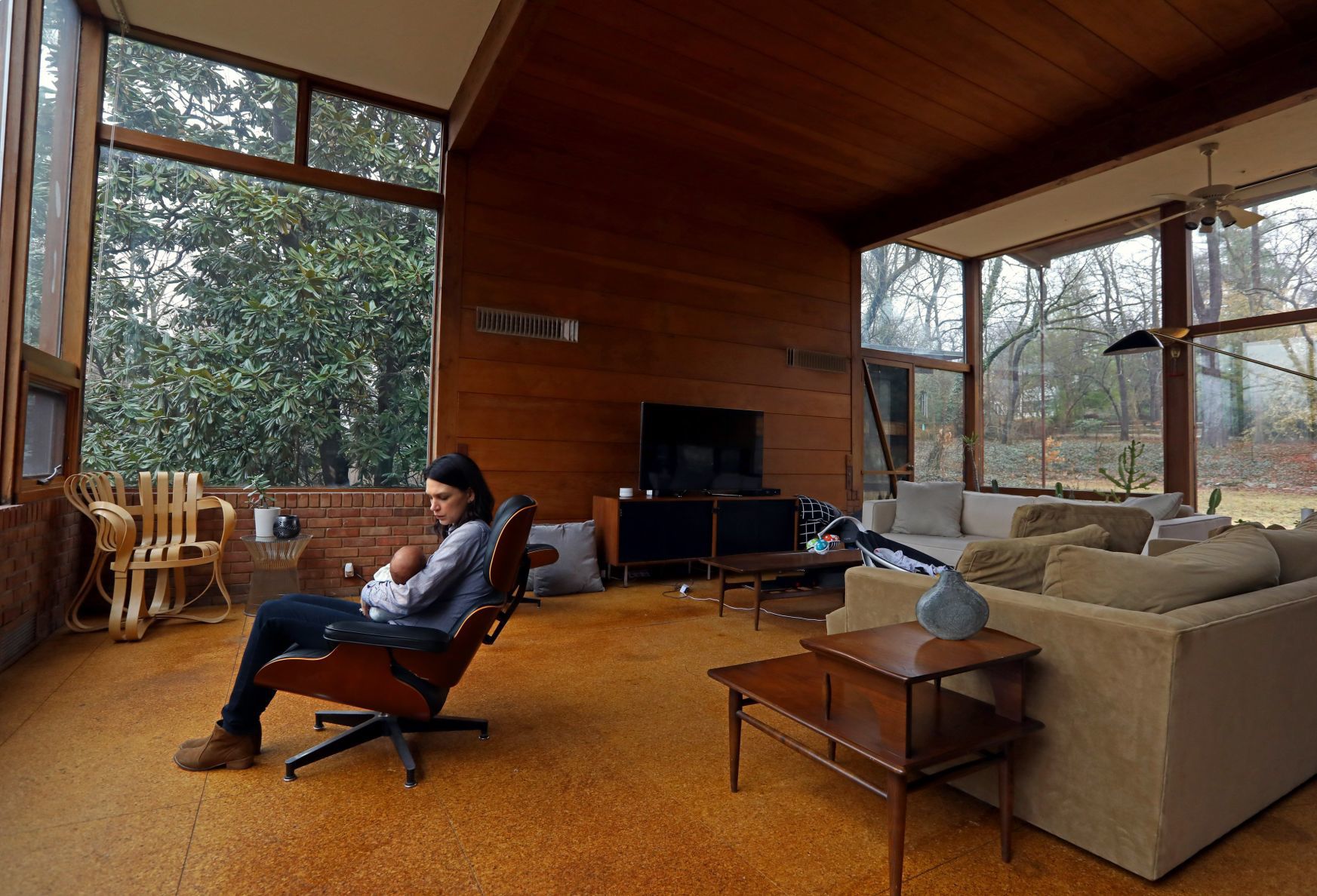 Oakland pioneer spurs trend of peculiar architecture